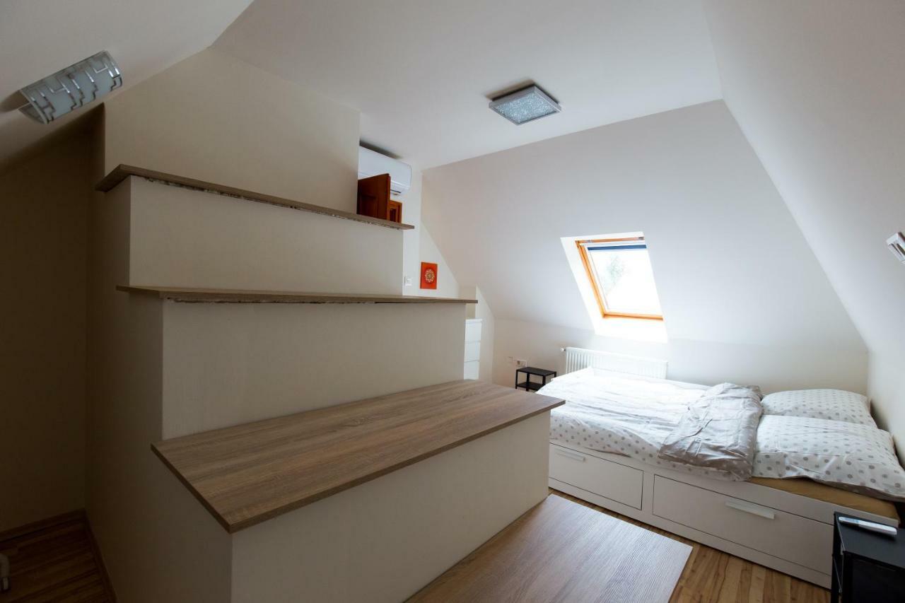 Two Towers Apartman Miskolc Eksteriør billede
